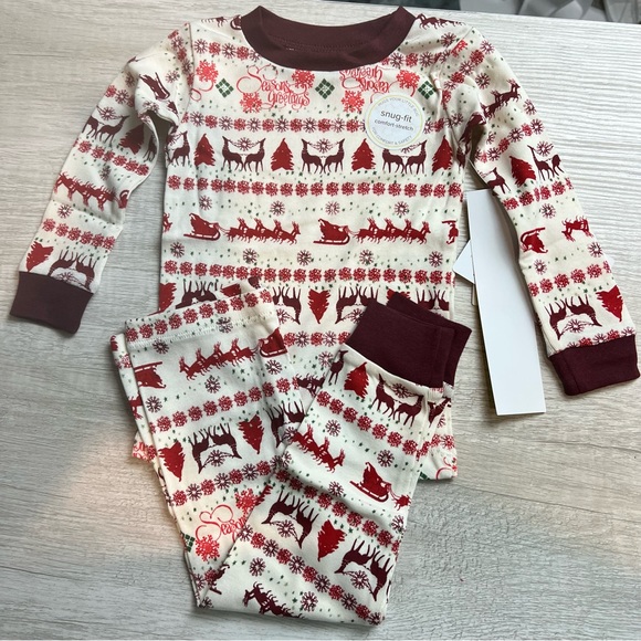 Season Greetings Fair Isle Organic Cotton Pajama Set - Picture 2 of 3